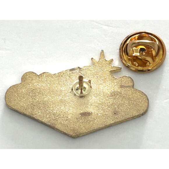 World Famous Gold & Silver Pawn Shop Las Vegas Souvenir Enamel Lapel Pin - Picture 3 of 3